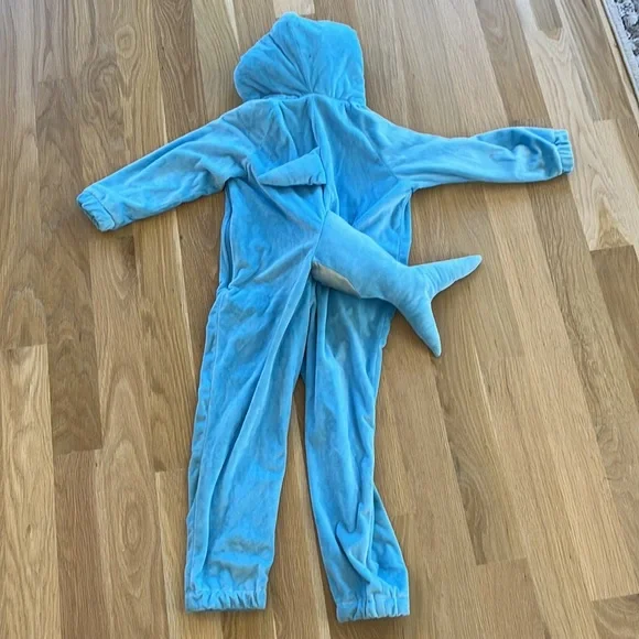 Target Shark Costume - Picture 5 of 6